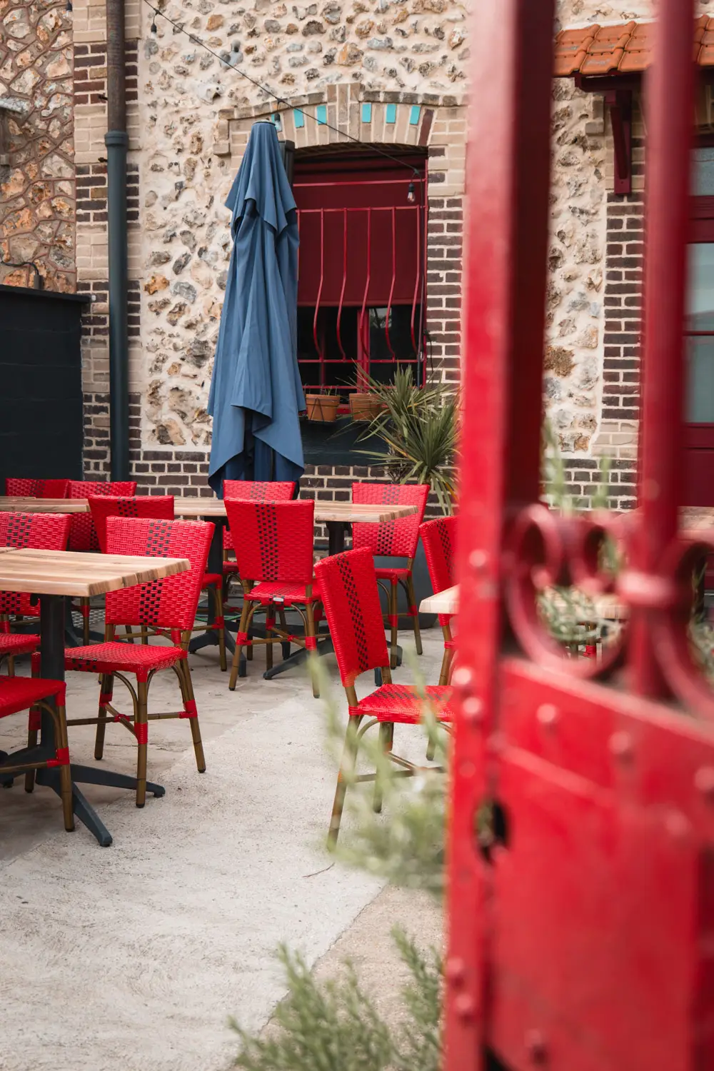 Terrasse estivale de la brasserie Le 39 à Oissel
